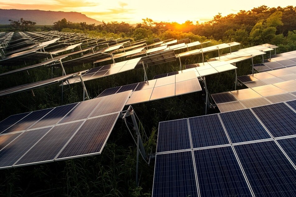 تحویل ۲۰ هزار دستگاه مولد برق خورشیدی به عشایر کشور آغاز شد