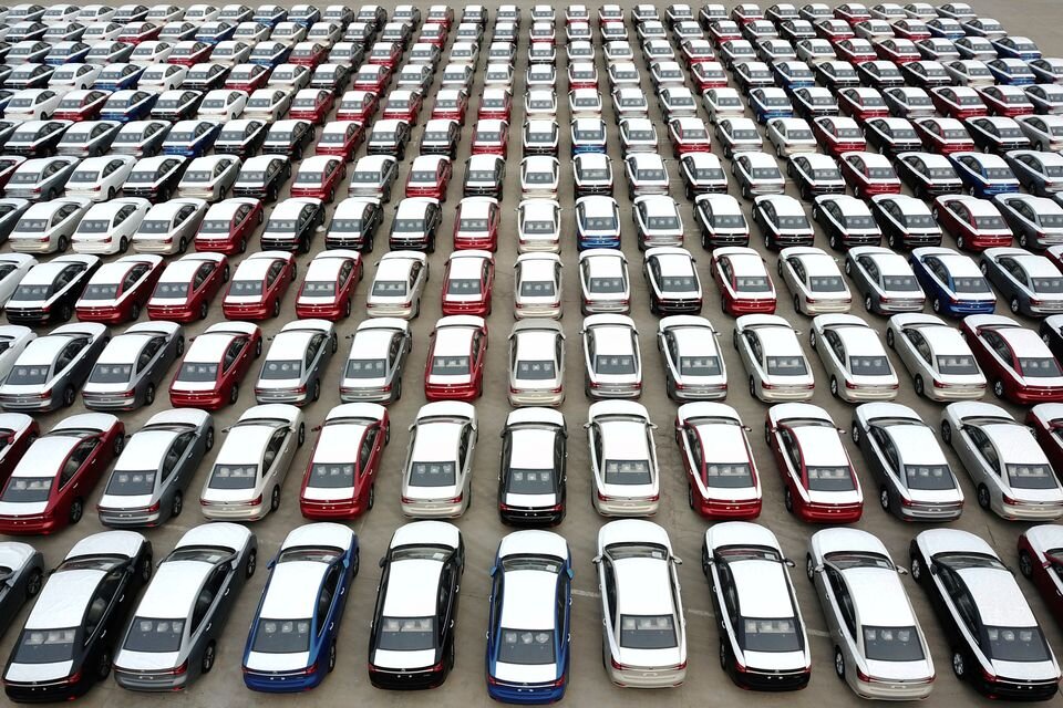 کاهش تورم بخشی بازار خودرو با آزادسازی واردات