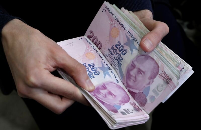 ریزش ۳۵ درصدی ارزش لیر ترکیه در یکسال