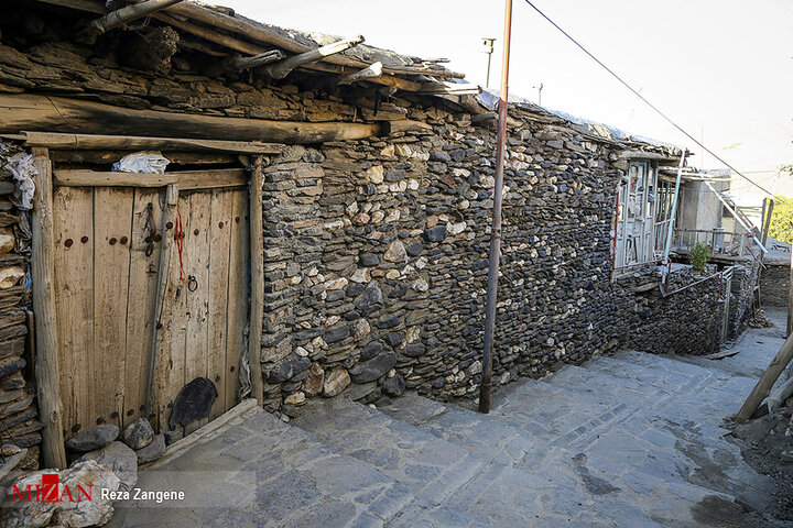 روستای سنگی ورکانه - همدان