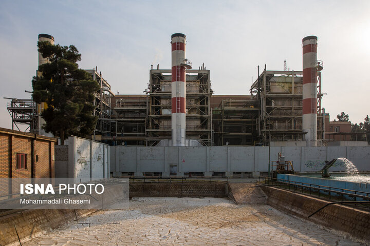 نیروگاه‌های برق تهران