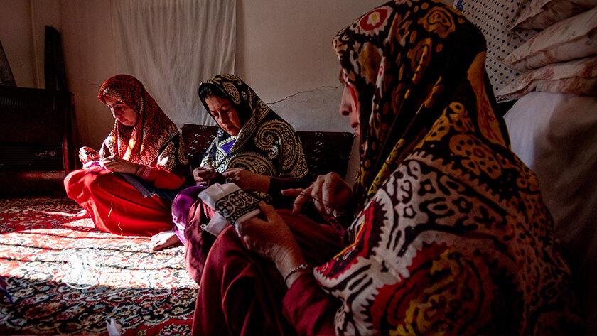 کارآفرینی با جزء لاینفک زندگی دختران ترکمن
