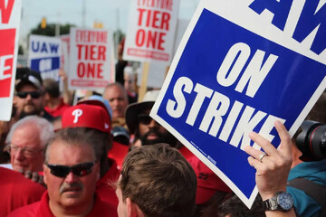 اعتصاب کارگران غول‌های بزرگ خودروسازی آمریکا