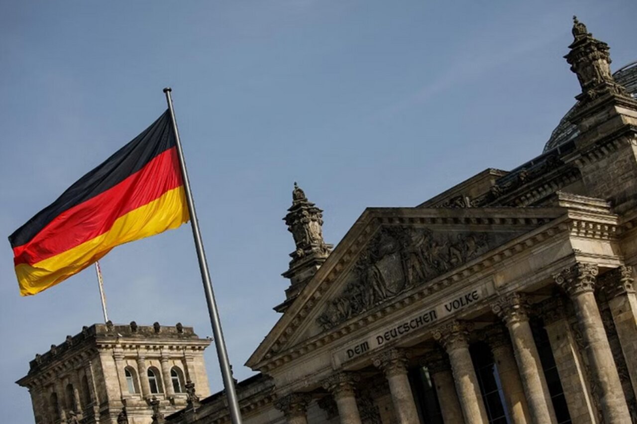رکود بخش خدمات و تولیدات صنعتی در آلمان ادامه دارد
